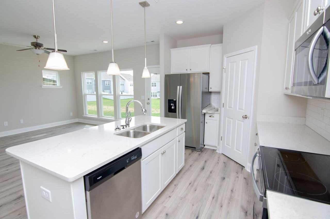 1027 June Wilde Rdg - Photo 4 of 21