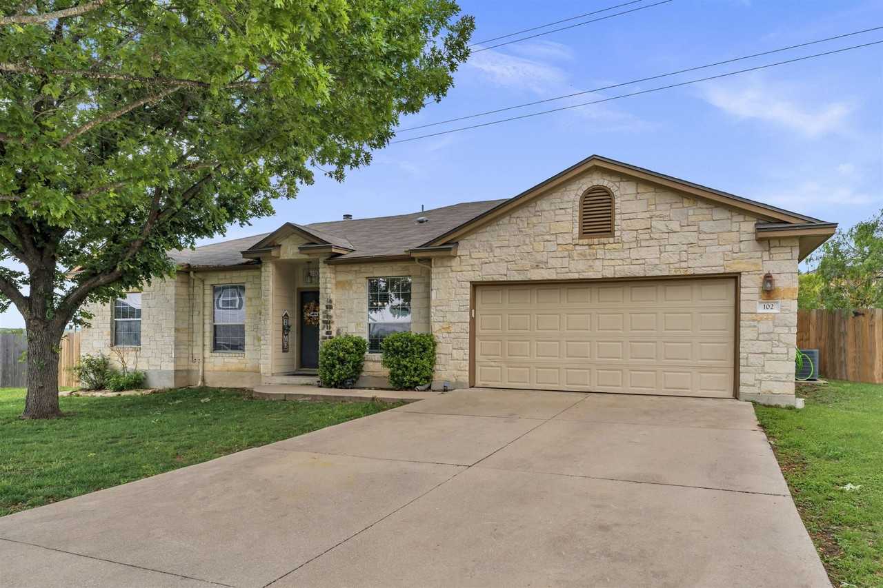 102 Cailin Ct - Photo 2 of 21