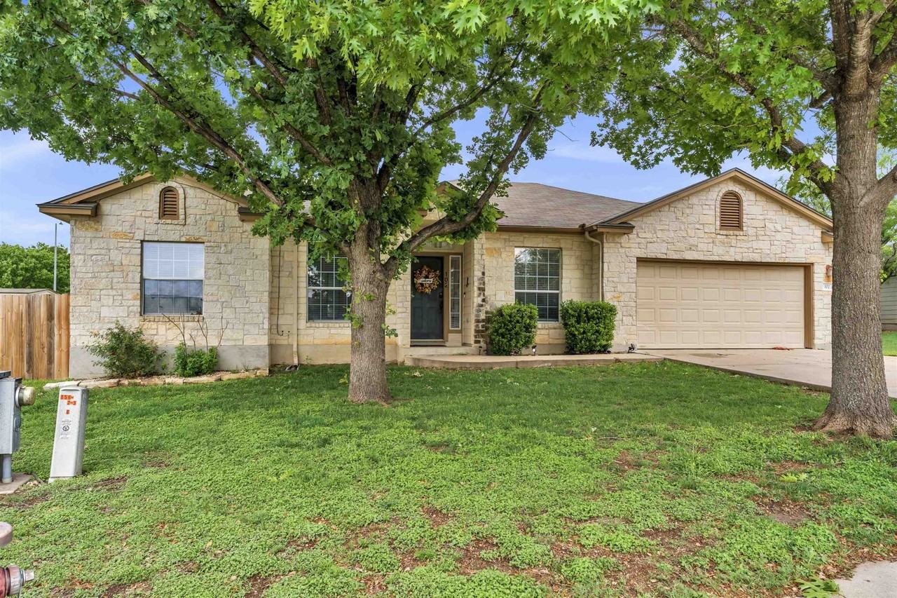 102 Cailin Ct - Photo 4 of 21