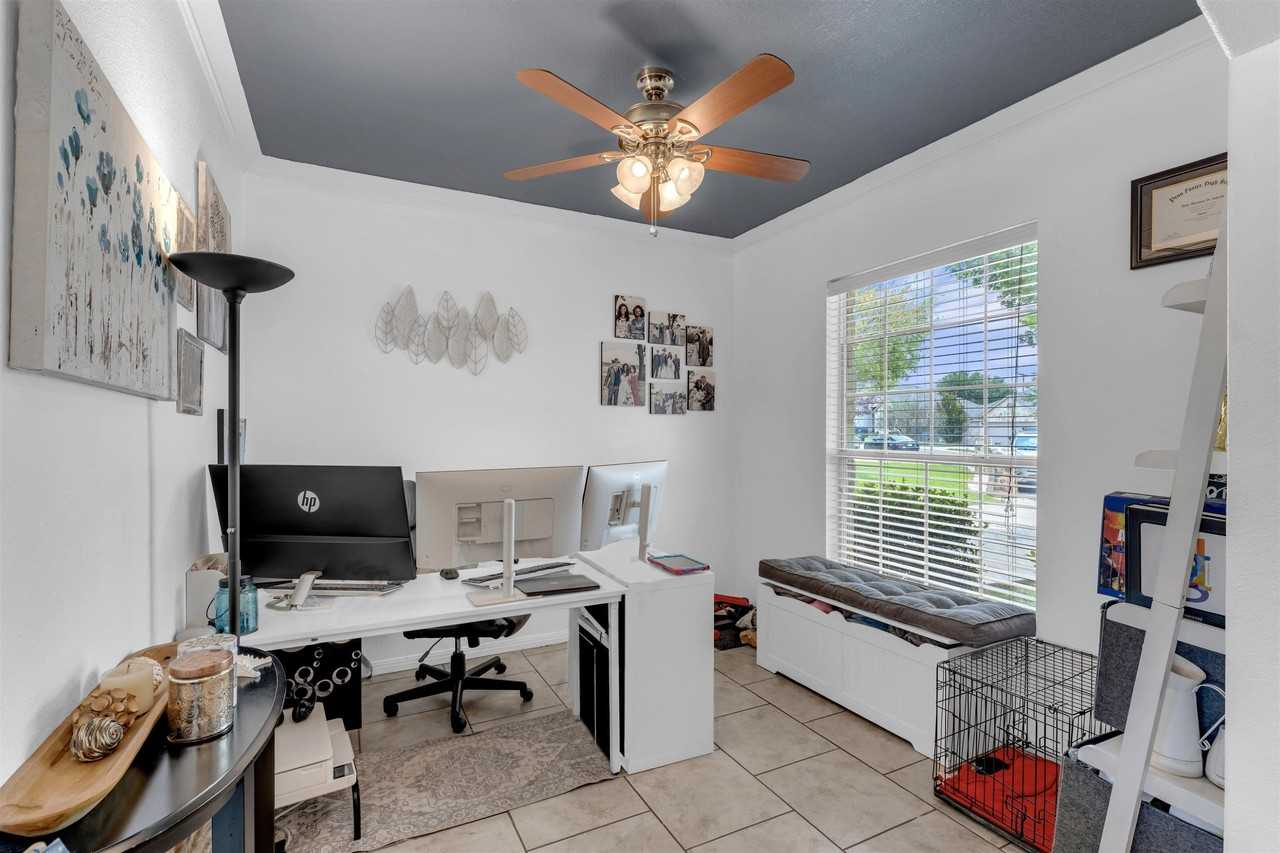 102 Cailin Ct - Photo 5 of 21