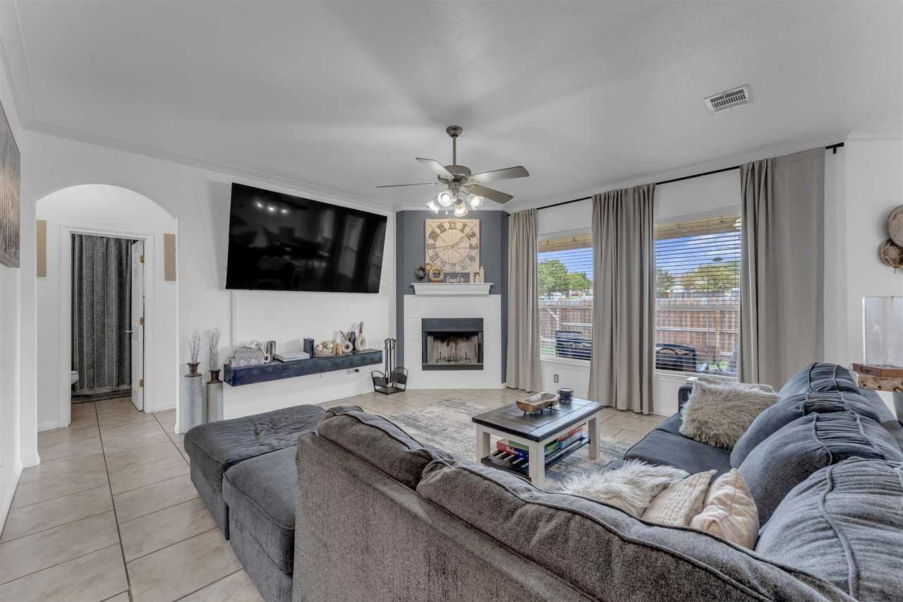 102 Cailin Ct - Photo 6 of 21