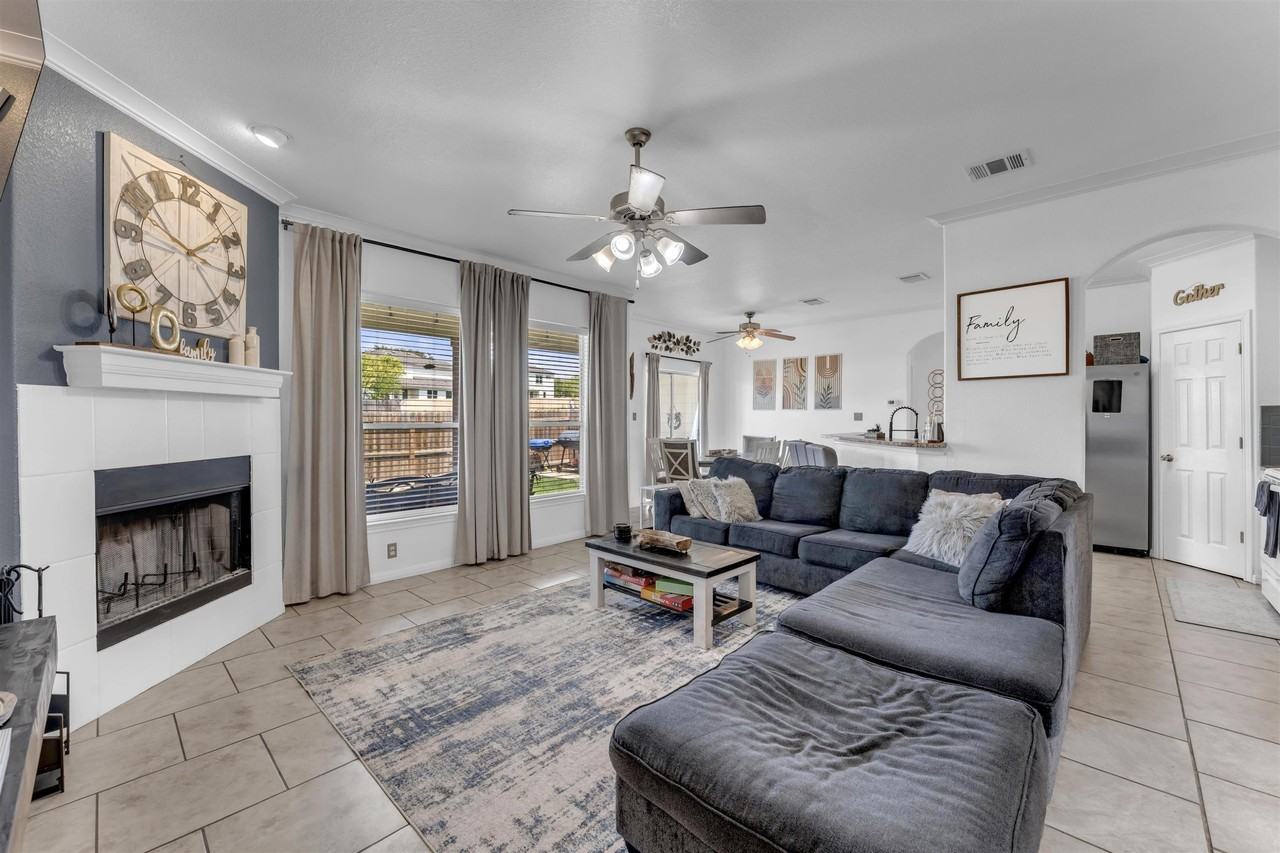 102 Cailin Ct - Photo 7 of 21