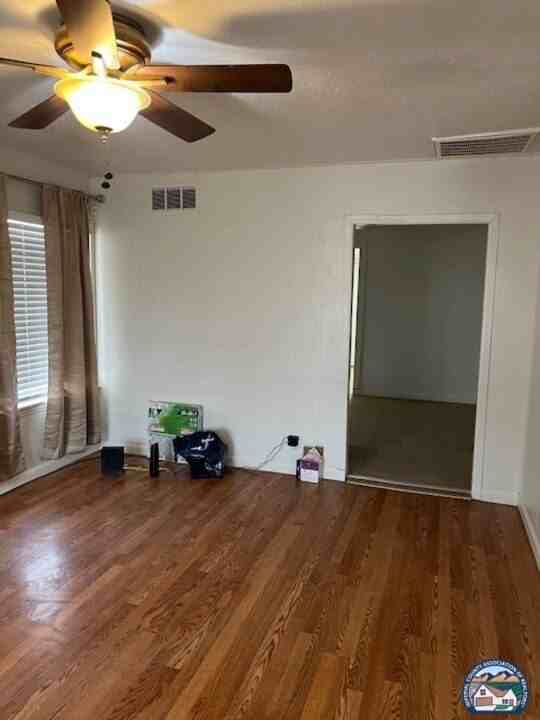 1035 W Olive Ave - Photo 4 of 6