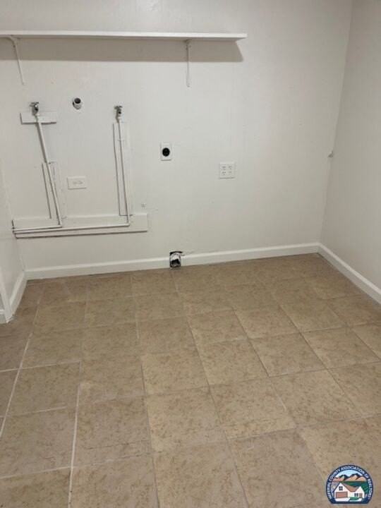 1035 W Olive Ave - Photo 6 of 6