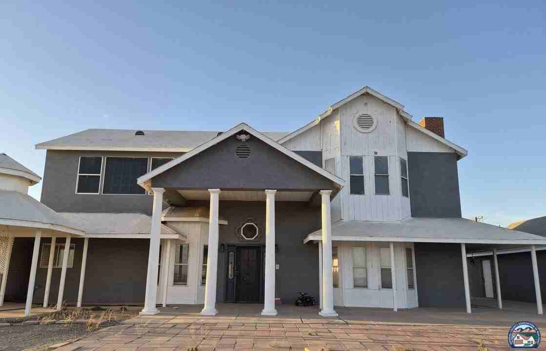 406 E Bowles Rd