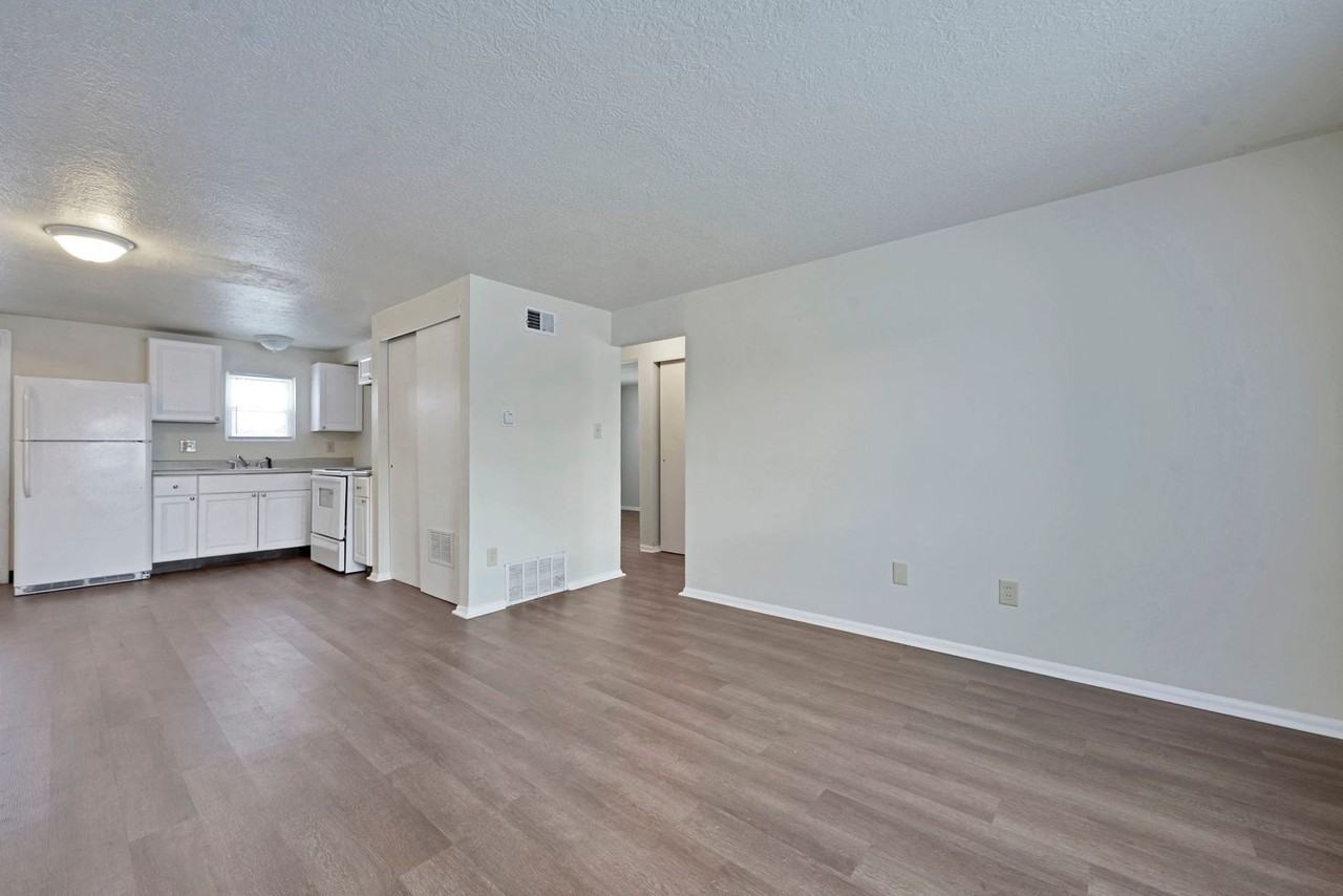 3011 Markham Rd #3011A - Photo 3 of 16