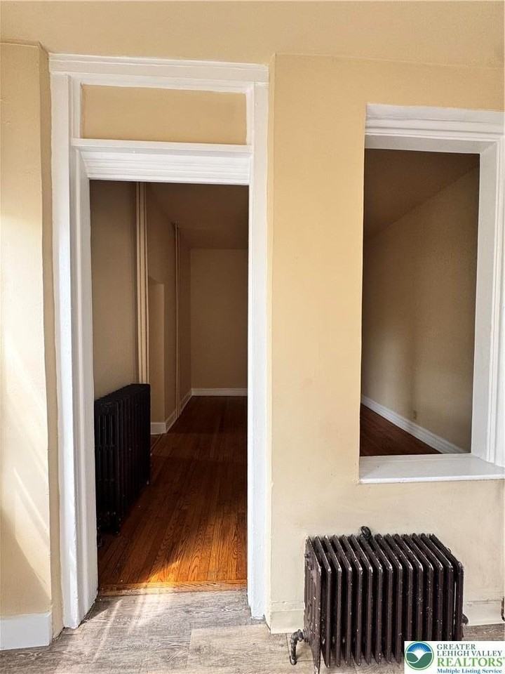 36 S 10th St #1R - Photo 4 of 9
