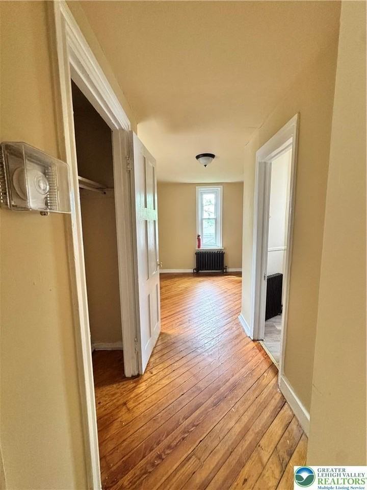 36 S 10th St #1R - Photo 5 of 9