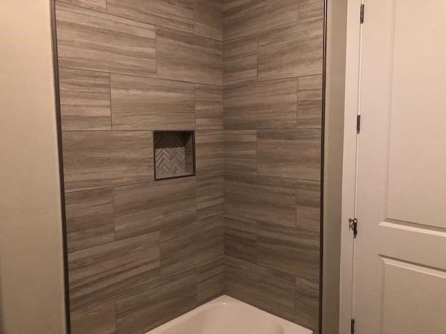 1302 Belfair Dr - Photo 4 of 22