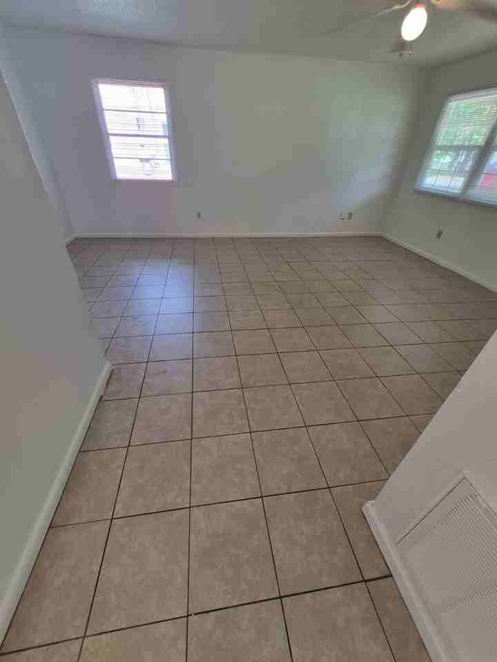 5443 Winona Dr - Photo 2 of 9