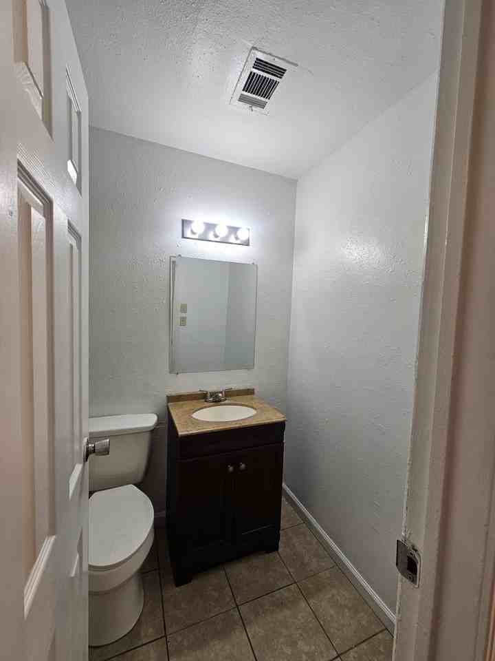 5443 Winona Dr - Photo 7 of 9