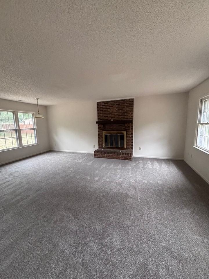 6117 Williams Rd - Photo 2 of 8