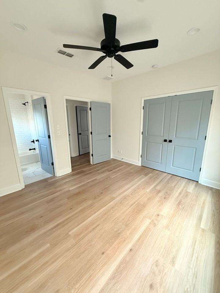 1327 N Bronough St - Photo 5 of 11