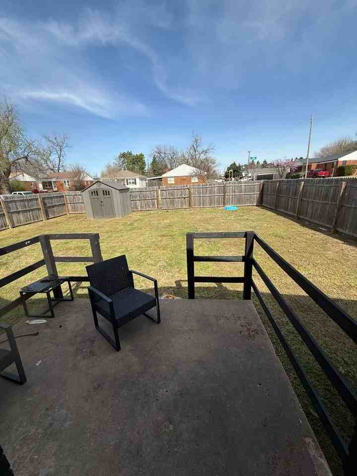 4200 Nw 15th St - Photo 6 of 17