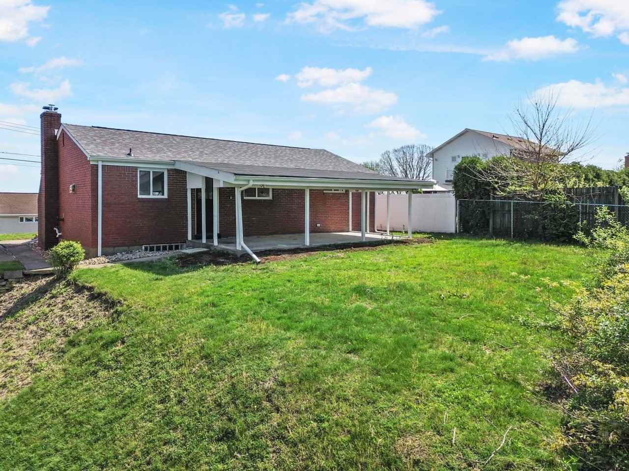 1426 Magnolia Dr - Photo 2 of 27