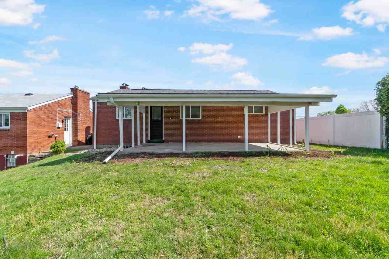 1426 Magnolia Dr - Photo 3 of 27