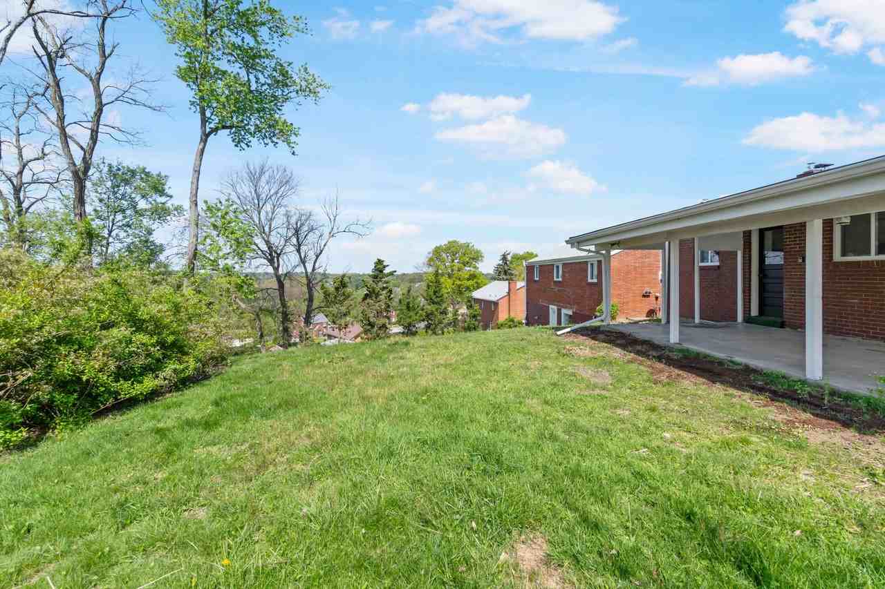 1426 Magnolia Dr - Photo 4 of 27