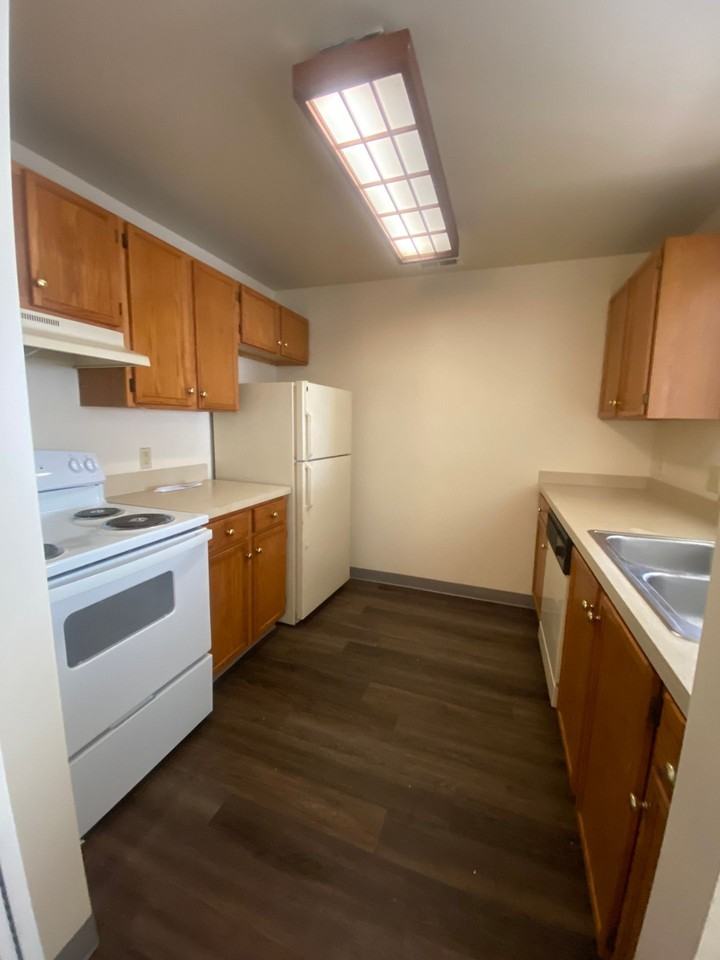 Seminole Apartments - Photo 4 of 9