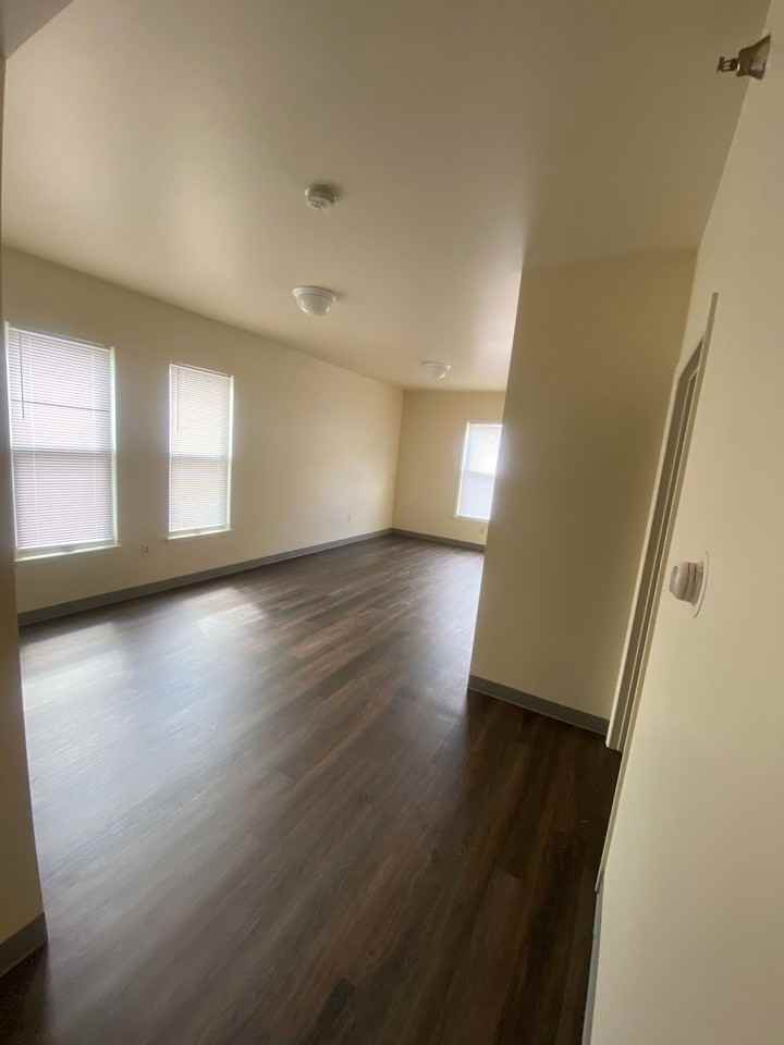 Seminole Apartments - Photo 5 of 9