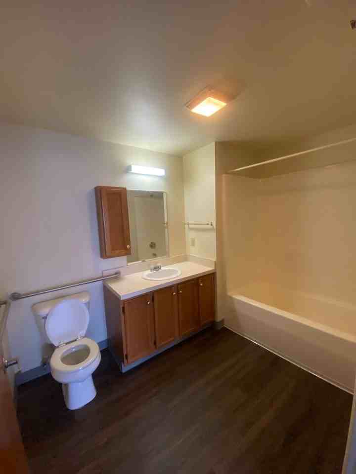 Seminole Apartments - Photo 6 of 9