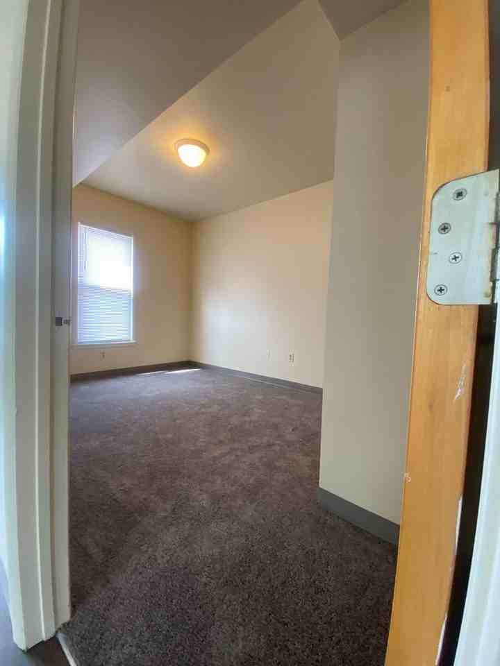 Seminole Apartments - Photo 7 of 9