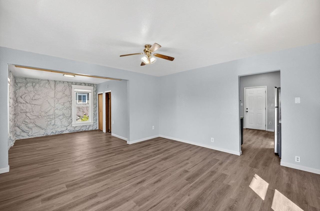 709 E Kiernan Ave - Photo 7 of 25