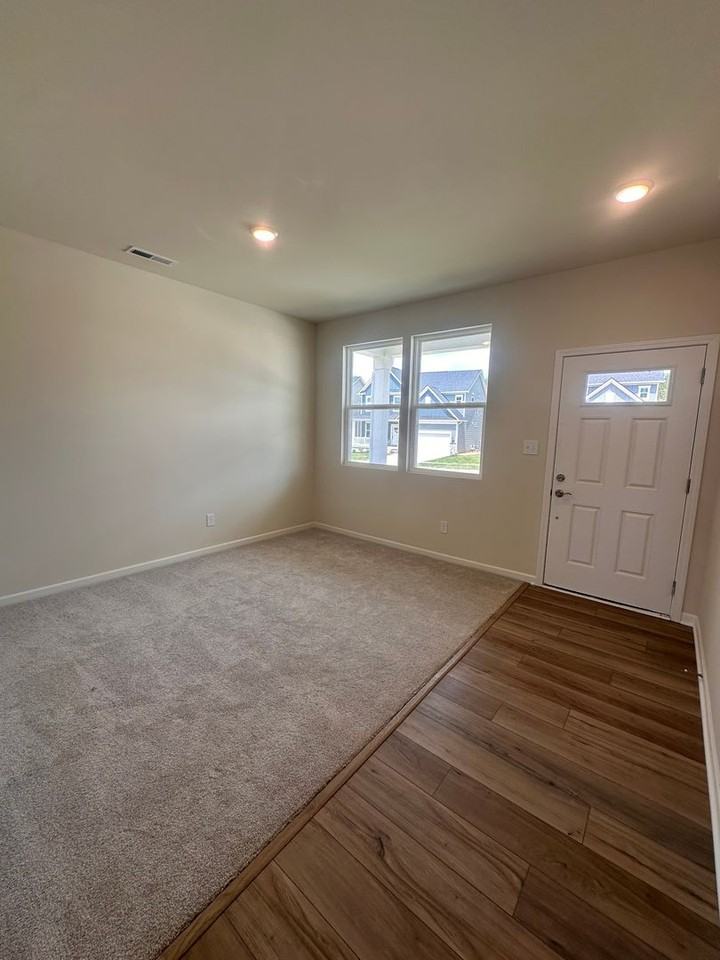 16913 Aiken Ridge Cir - Photo 2 of 41