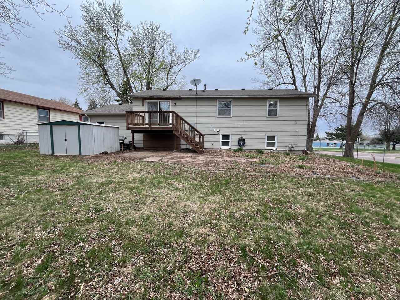 3917 E 18th St - Photo 6 of 41