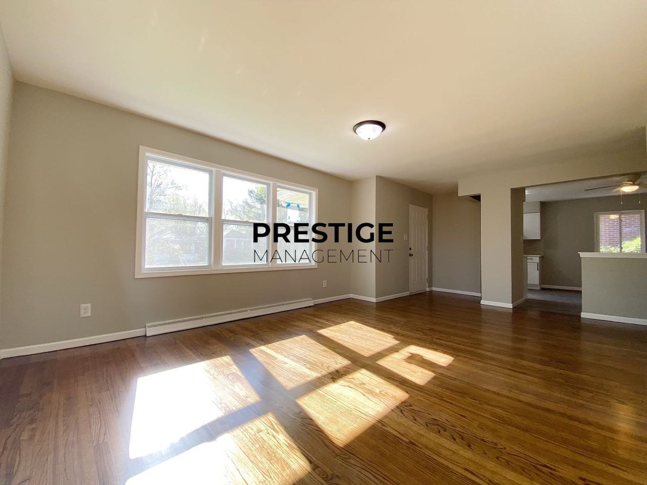 4360 Monroe St - Photo 3 of 15