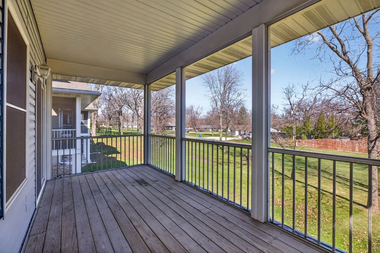 3856 Jay Ln - Photo 4 of 46