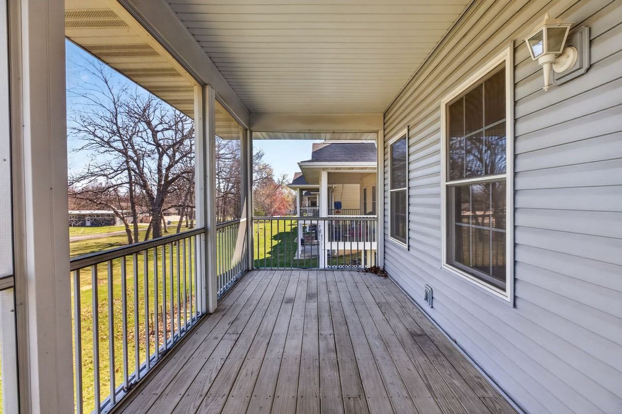 3856 Jay Ln - Photo 5 of 46