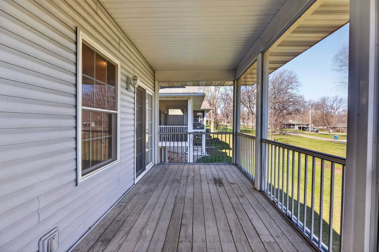 3856 Jay Ln - Photo 6 of 46