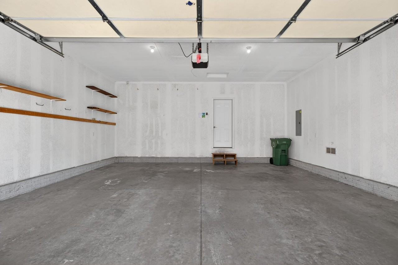 3856 Jay Ln - Photo 7 of 46