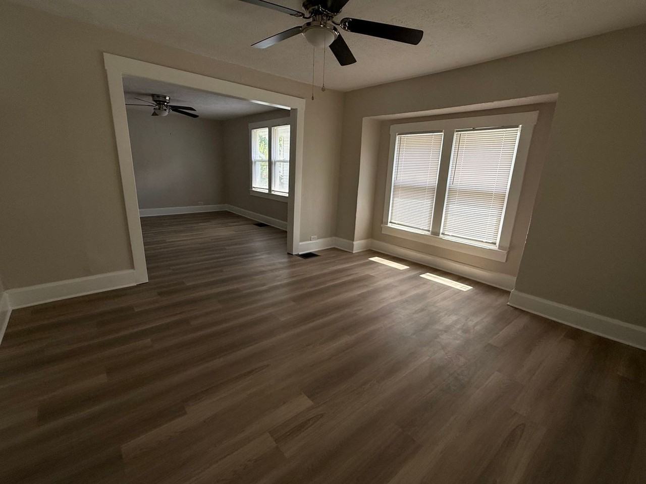 3106 S Vine St - Photo 5 of 10