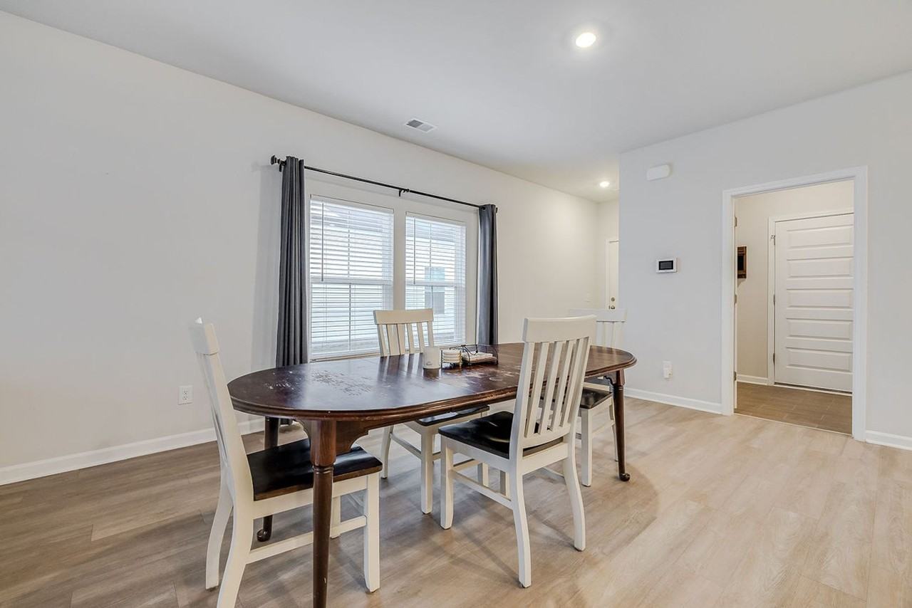 131 Franklins Walk - Photo 5 of 31