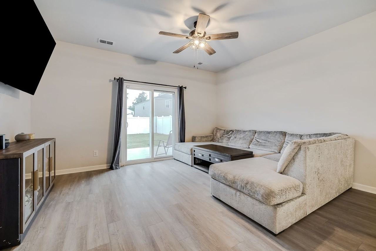 131 Franklins Walk - Photo 6 of 31