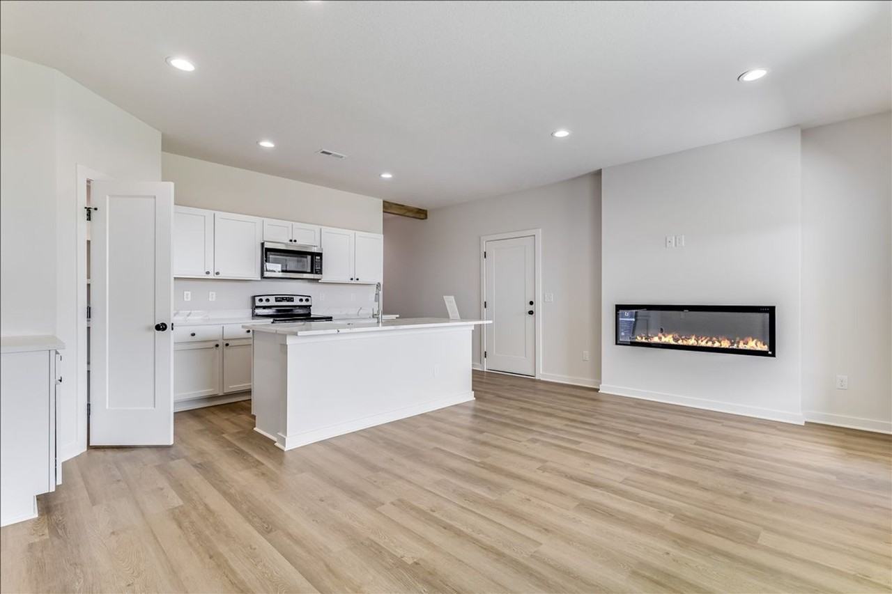 3432 3432 E Thunder St - Photo 3 of 21