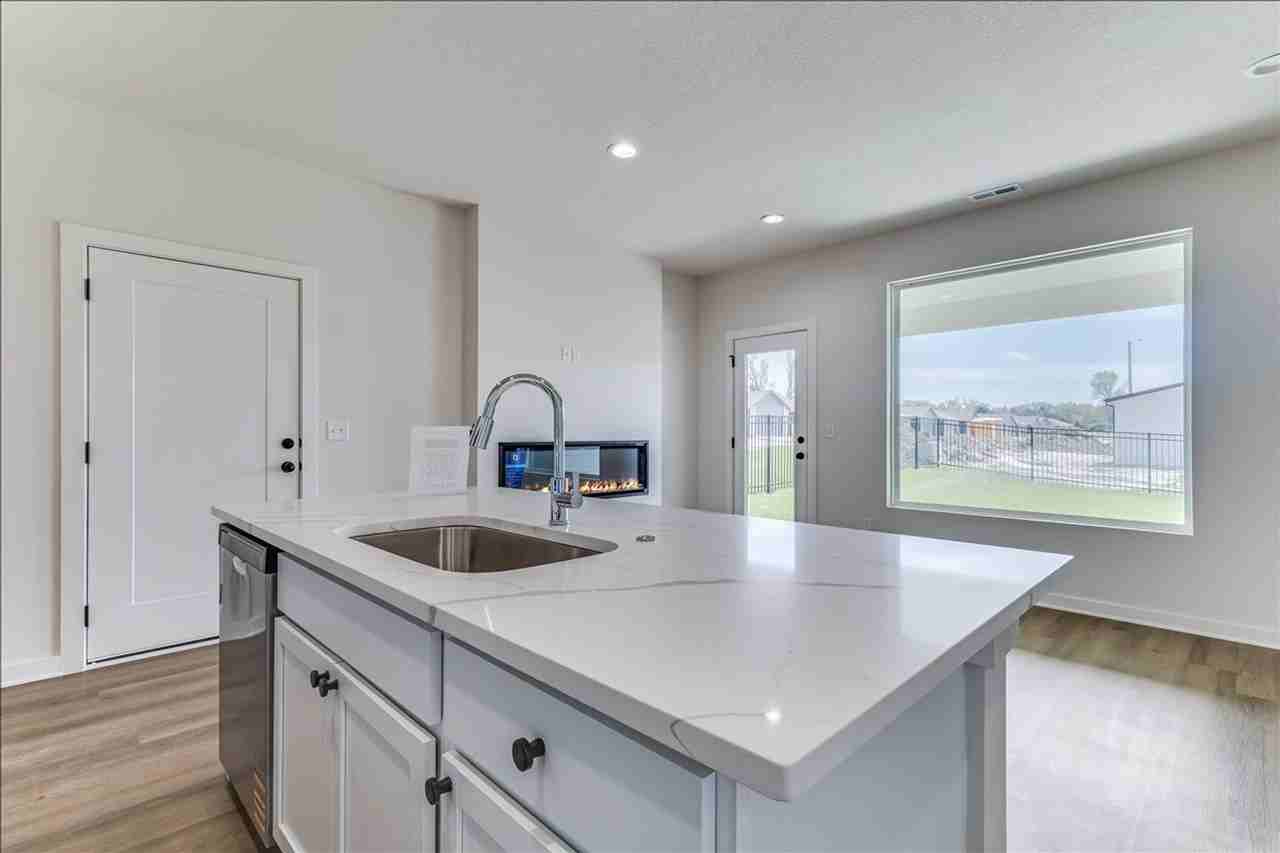 3432 3432 E Thunder St - Photo 6 of 21