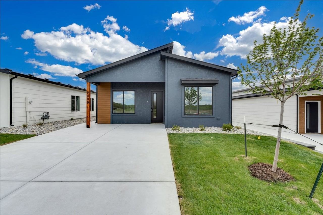 3734 3734 E Thunder St - Photo 2 of 15