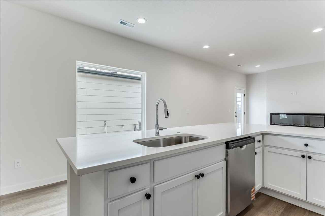 3734 3734 E Thunder St - Photo 7 of 15