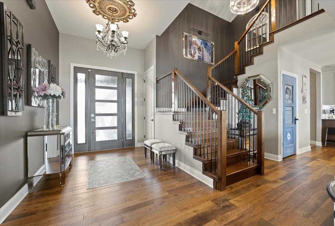 8184 Woodland Shore Dr - Photo 2 of 8