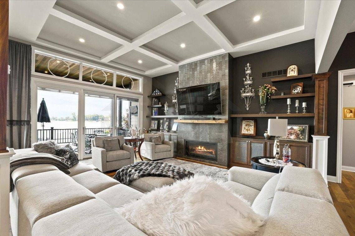 8184 Woodland Shore Dr - Photo 3 of 8