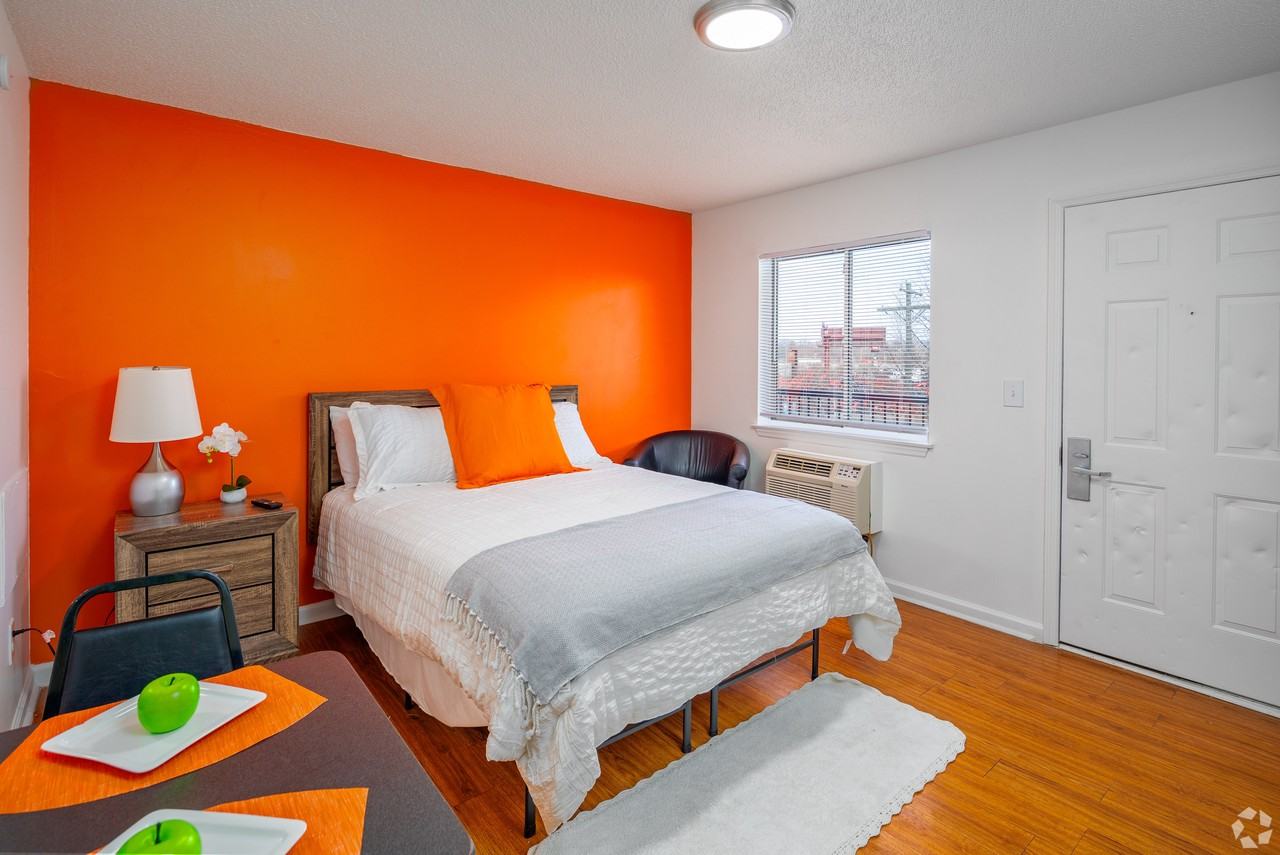2717 Rossville Boulevard - Photo 5 of 10