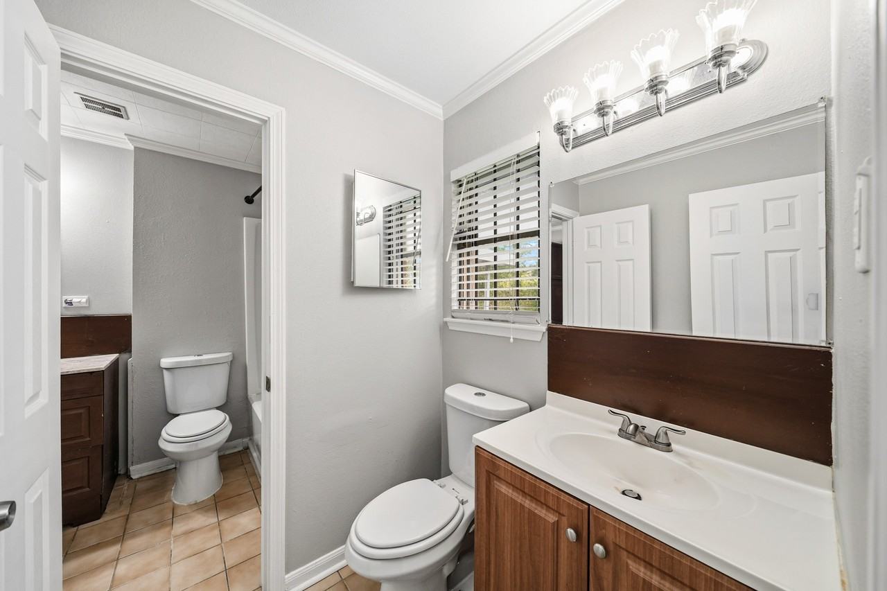 12903 Claygate Dr #1 - Photo 3 of 19