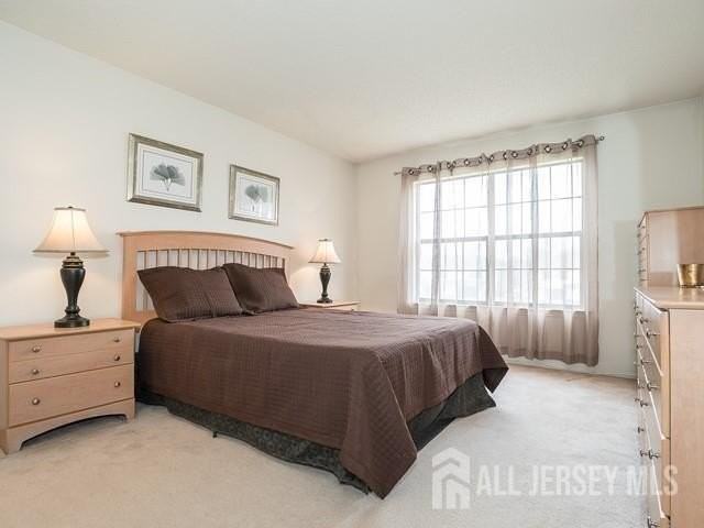 395 Lancaster Ct - Photo 7 of 13