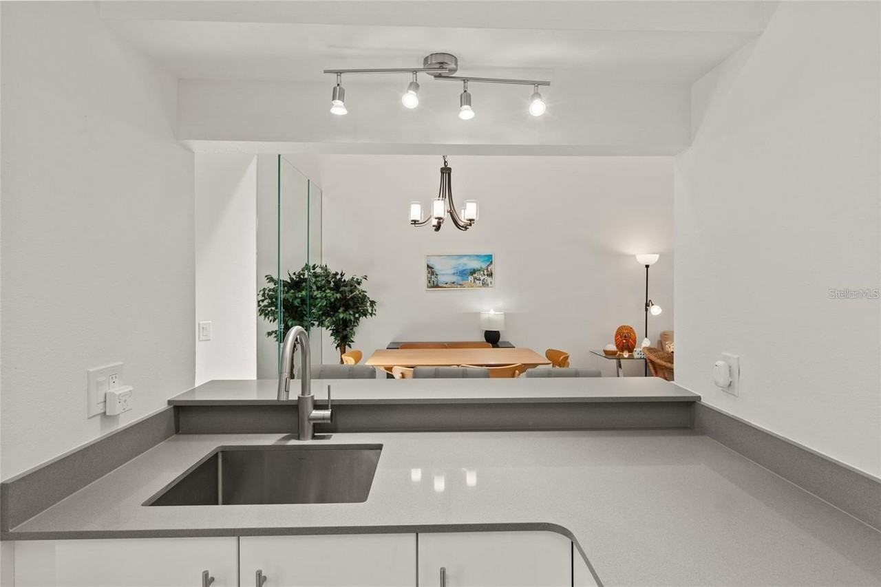 5623 Monte Rosso Rd - Photo 4 of 18