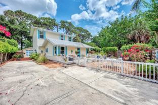 1045 40th St #A - Photo 1 of 1