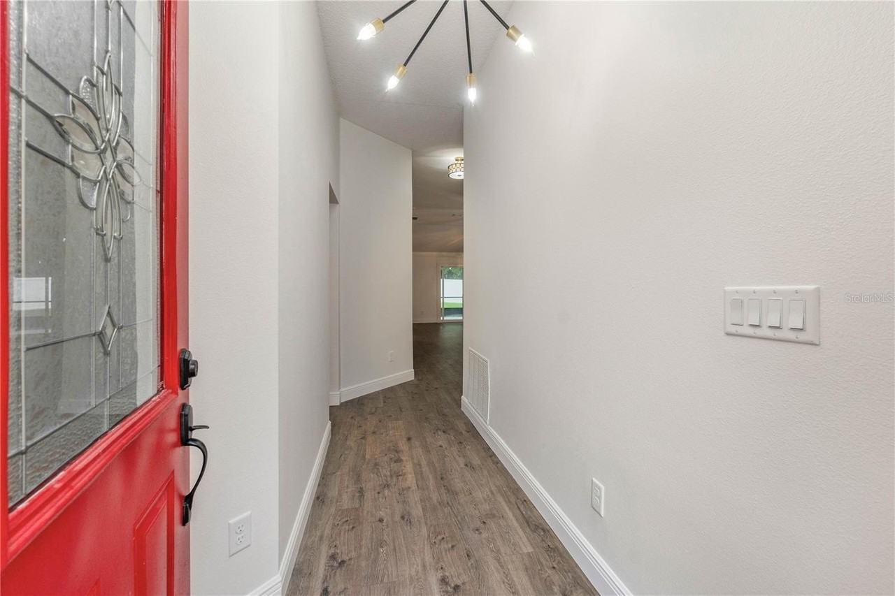 137 Wellwood Ln - Photo 6 of 37