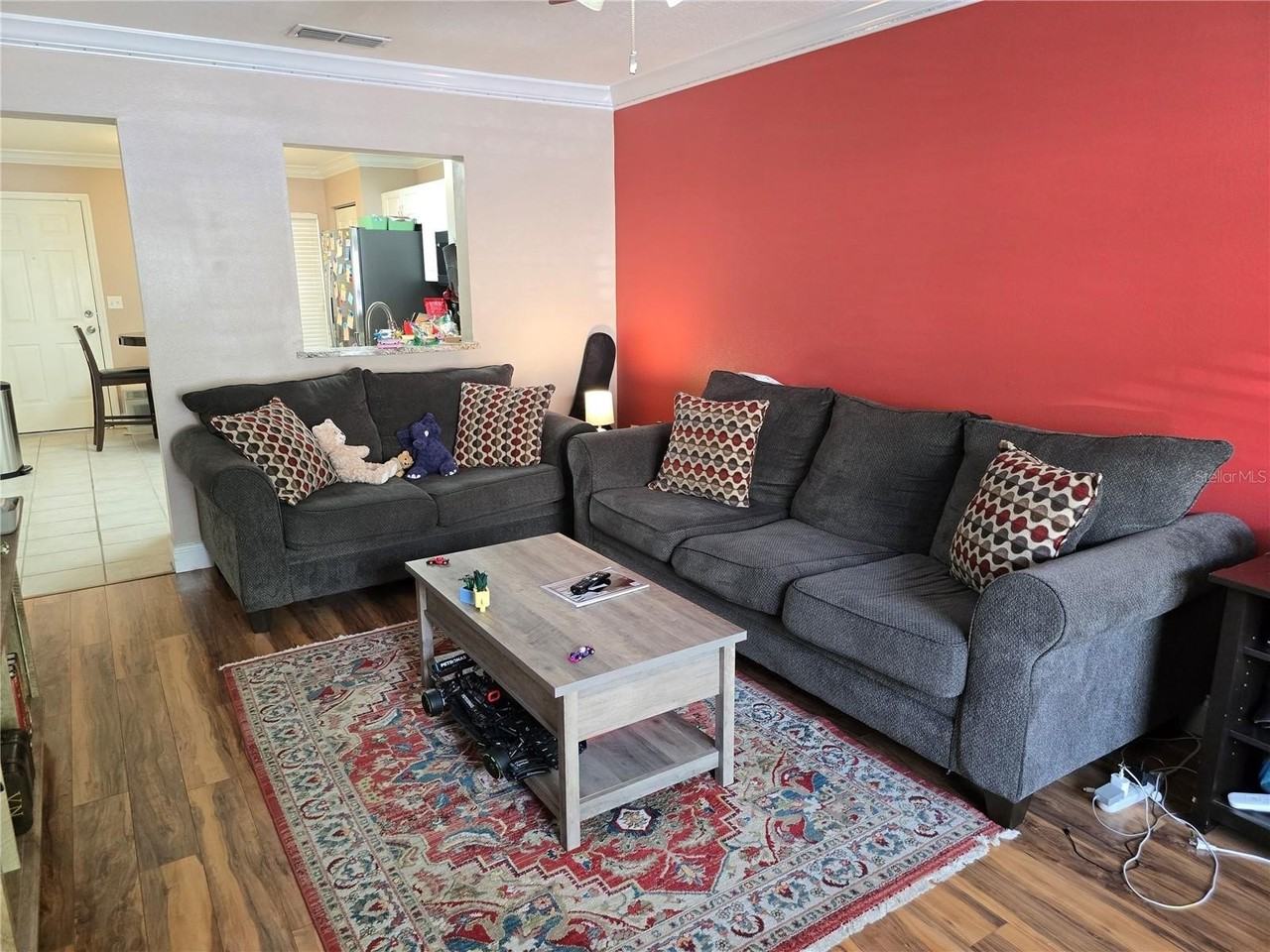 2636 Sw 35th Pl #9 - Photo 4 of 16