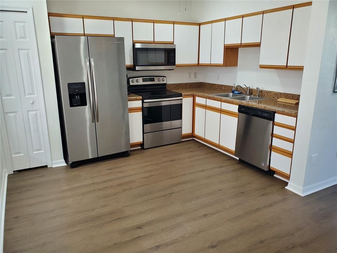 1411 Sedgwick Dr - Photo 5 of 20